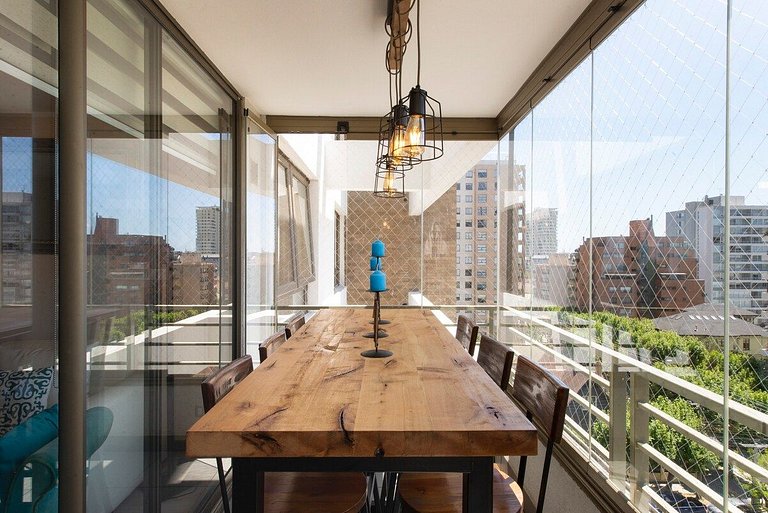 Centrally Located and Relaxing Apartment Steps Away from Viñ