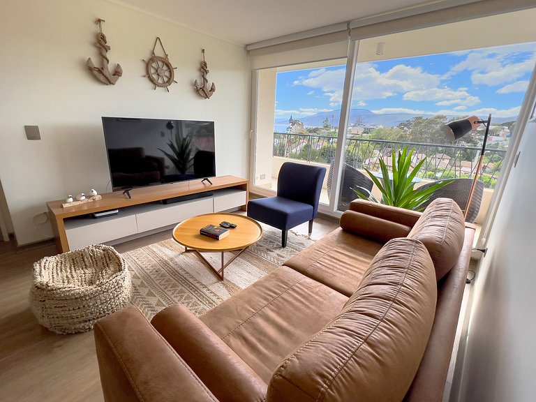 Beach Charm: Sea and Papudo Views