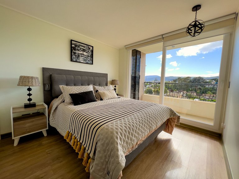 Beach Charm: Sea and Papudo Views