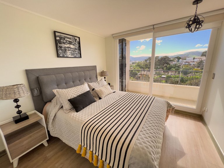 Beach Charm: Sea and Papudo Views