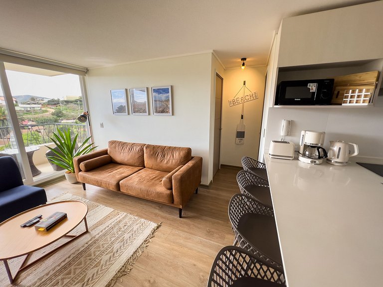 Beach Charm: Sea and Papudo Views