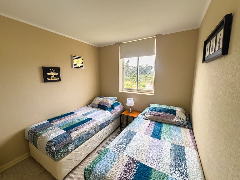 Apt. with private beach, sports courts, jacuzi