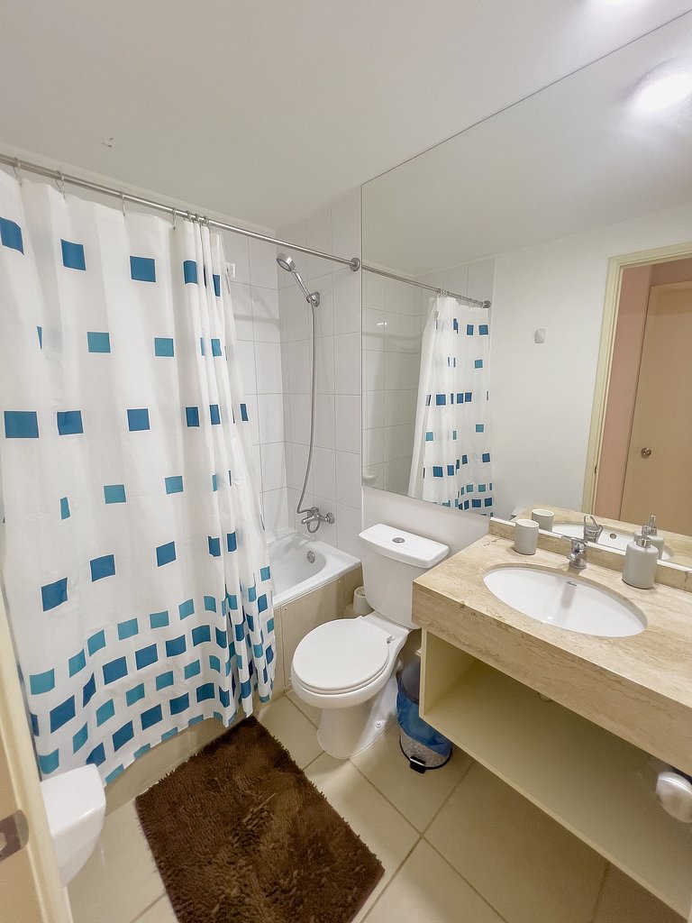 Apt. with private beach, sports courts, jacuzi