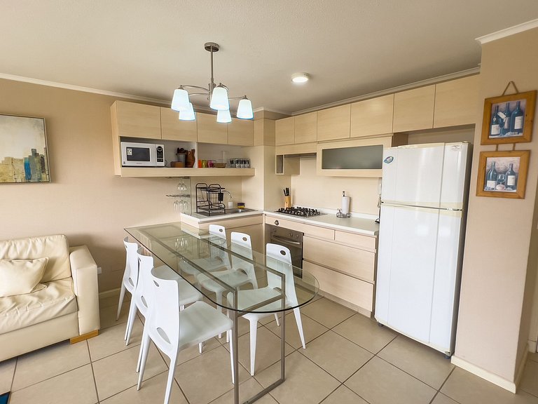 Apt. with private beach, sports courts, jacuzi