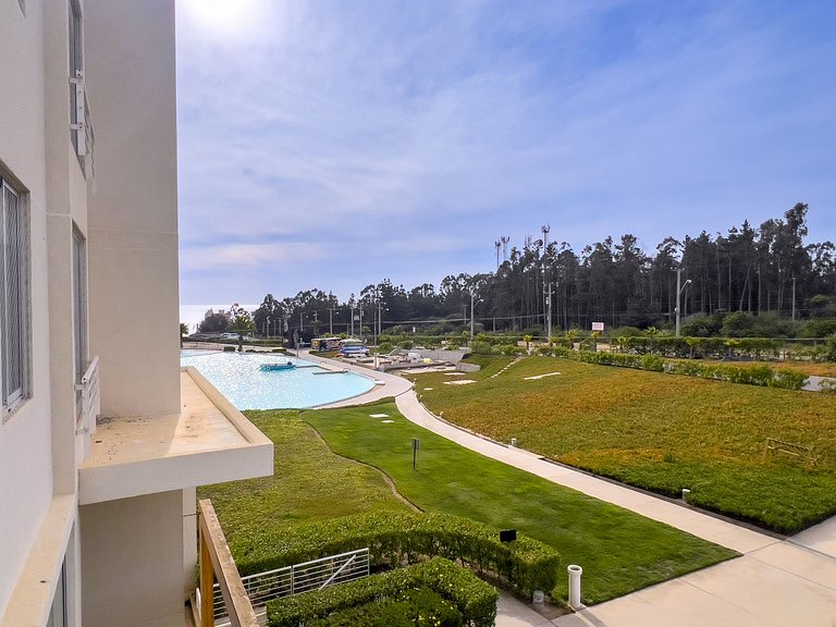 Depto con playa interna, piscina y canchas