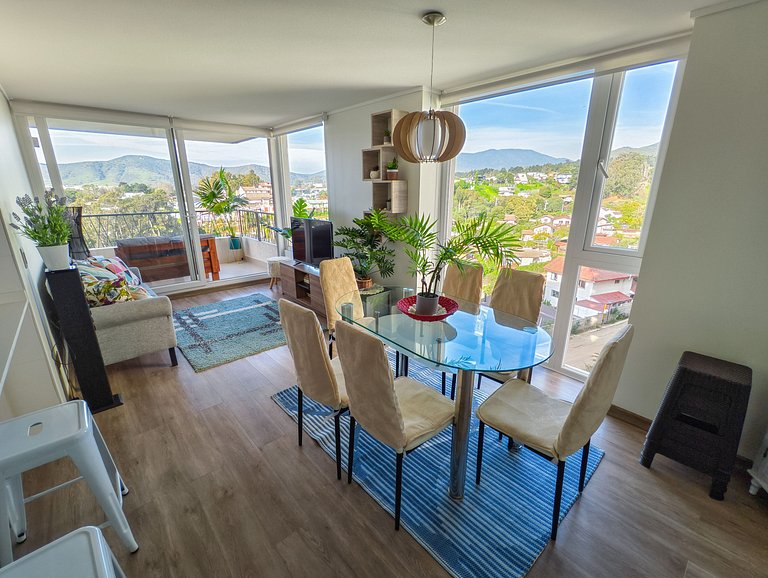 Beachfront Apartment with Ocean View for 5 Guests