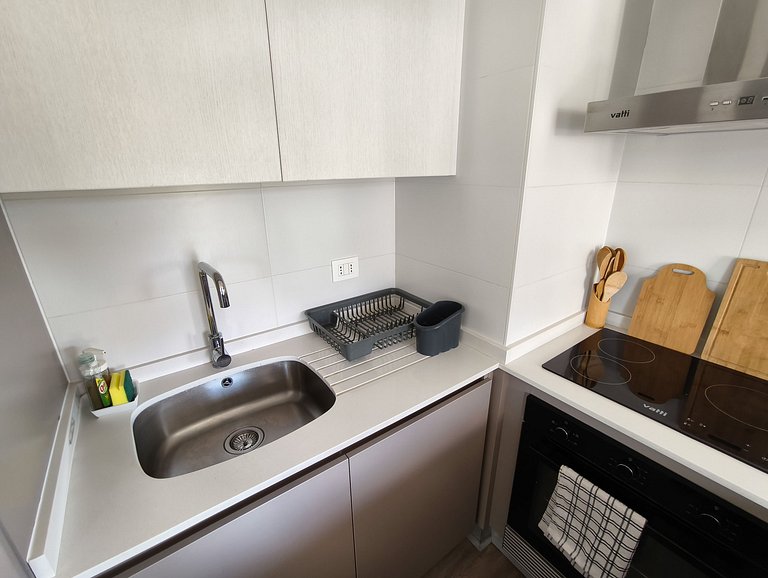 Beachfront Apartment with Ocean View for 5 Guests