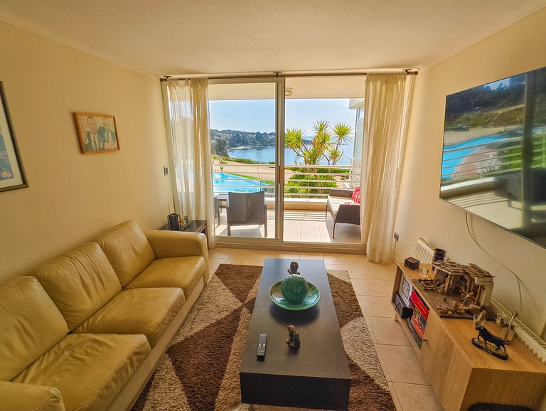 Sea view, beach access, and a huge garden.