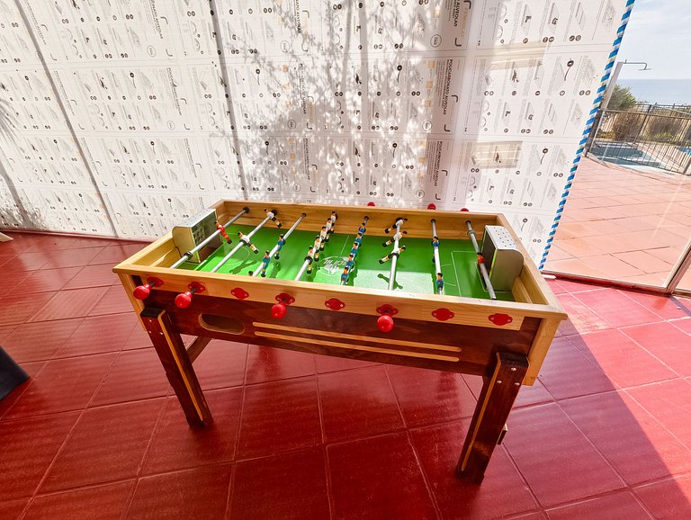 Vista al mar, acceso a la playa y jardín