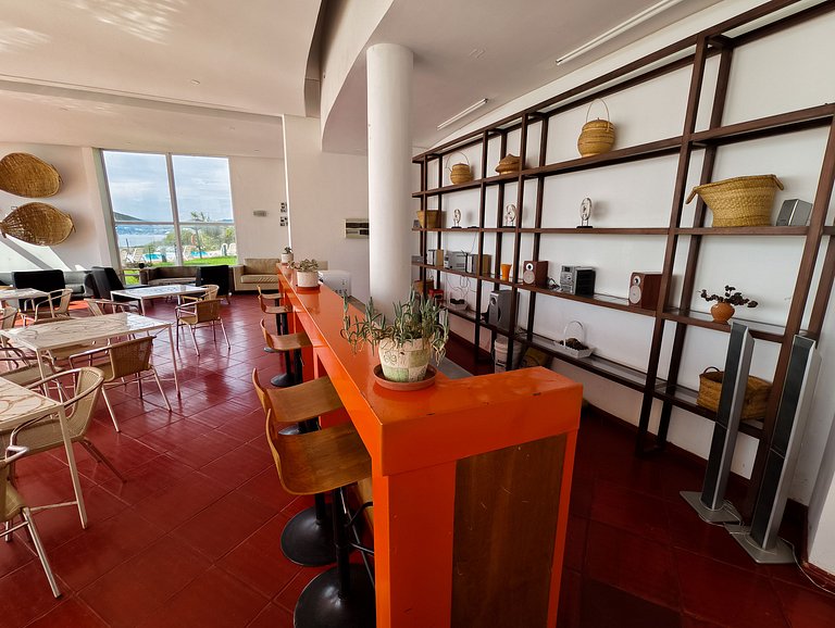 Sea view, beach access, and a huge garden.