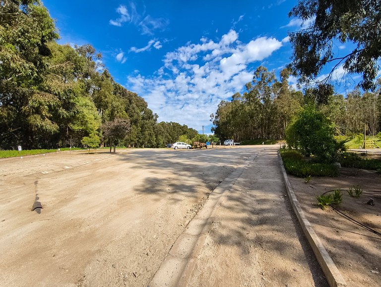 Sea view, beach access, and a huge garden.
