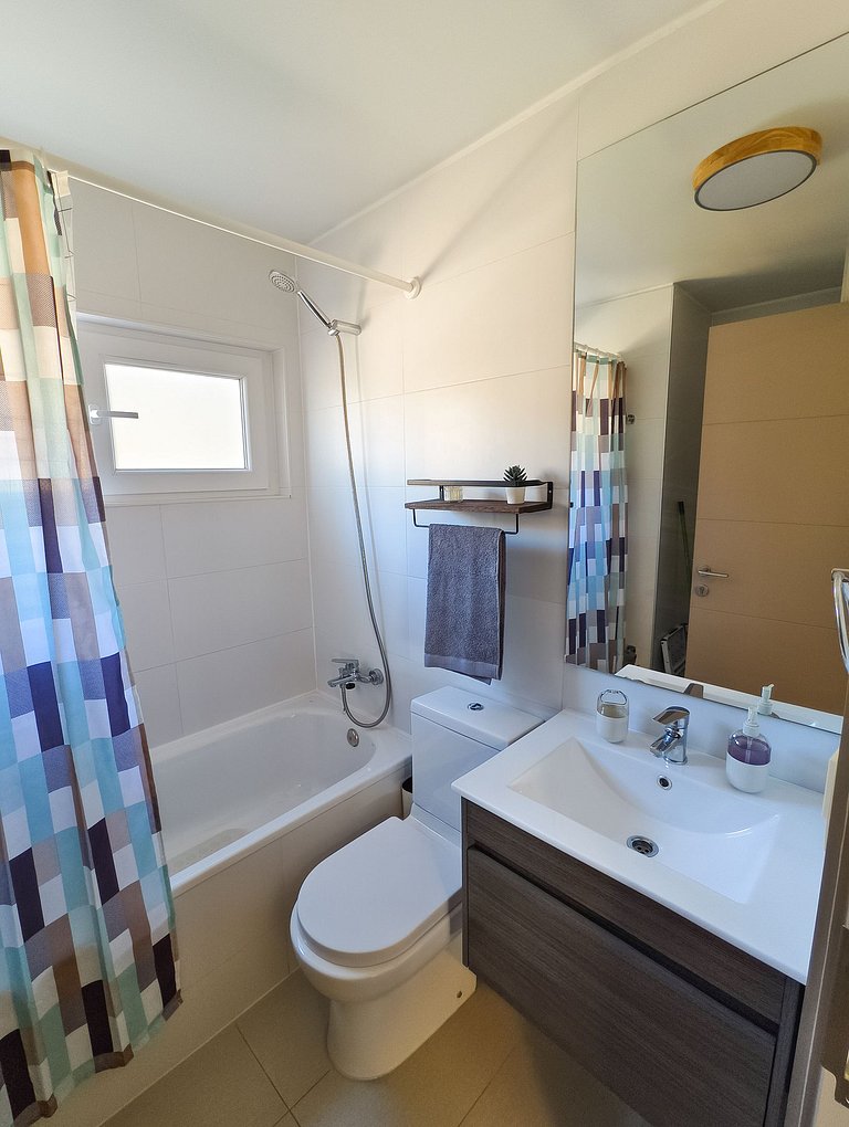 Depto. para 6 Hermosa Vista a la Playa Chica