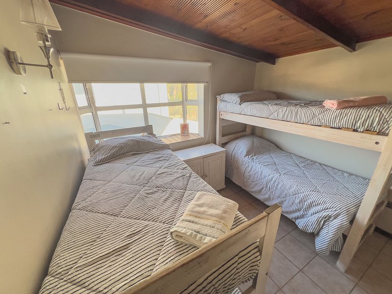 Cómoda casa con terraza y vista al mar en Papudo