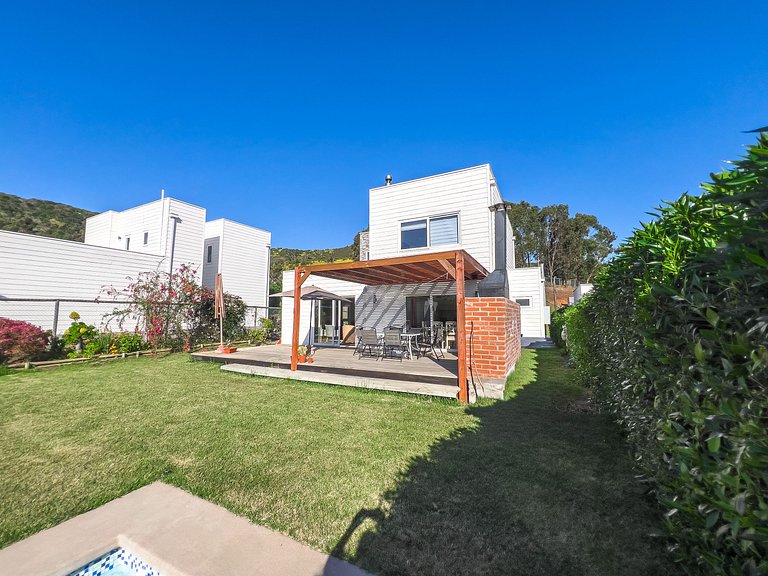 Hermosa casa con piscina - 6 personas Punta Puyai