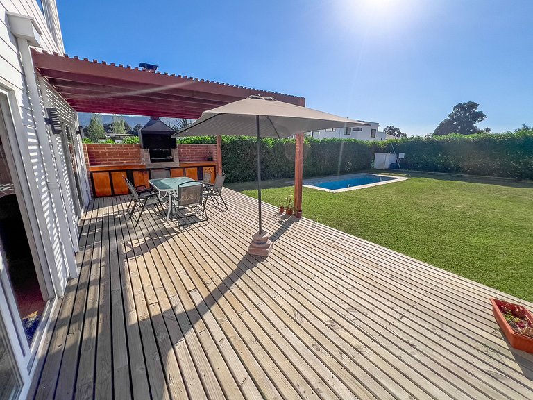 Hermosa casa con piscina - 6 personas Punta Puyai