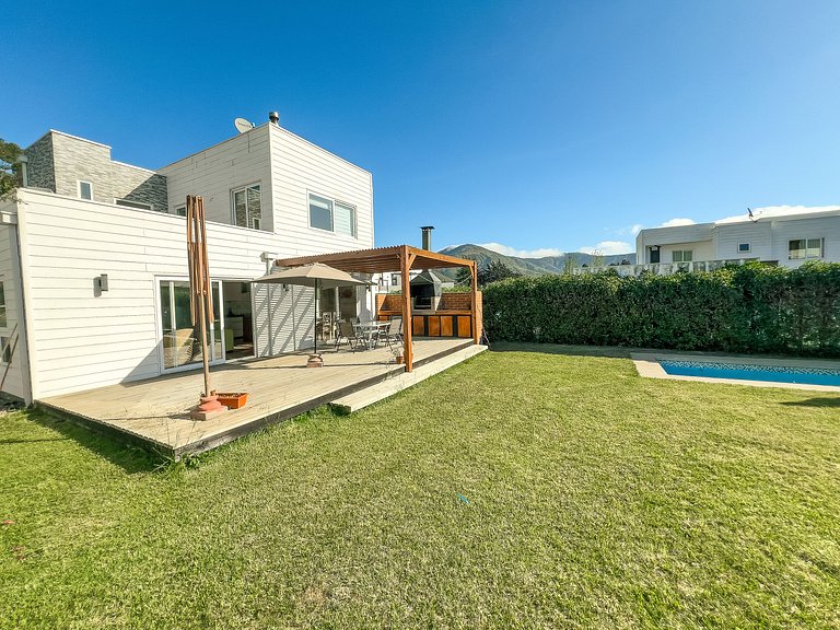 Hermosa casa con piscina - 6 personas Punta Puyai