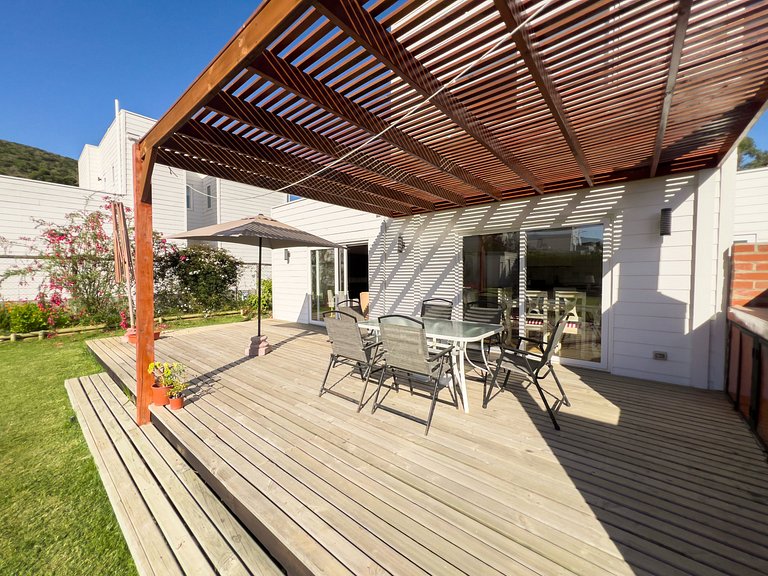 Hermosa casa con piscina - 6 personas Punta Puyai