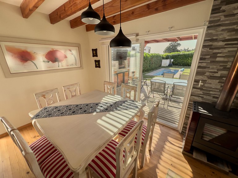 Hermosa casa con piscina - 6 personas Punta Puyai