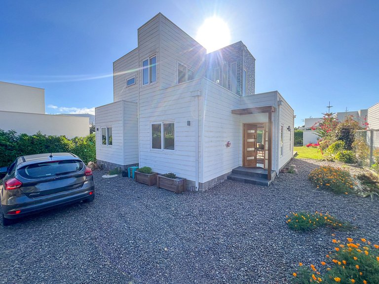 Hermosa casa con piscina - 6 personas Punta Puyai