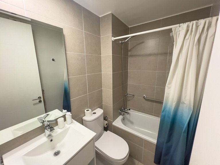 Depto grande con amplia terraza para 5 personas