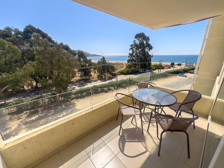 Depto para 5 con vista al mar a pasos de la playa