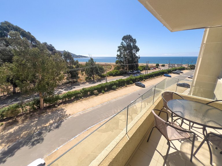 Depto para 5 con vista al mar a pasos de la playa