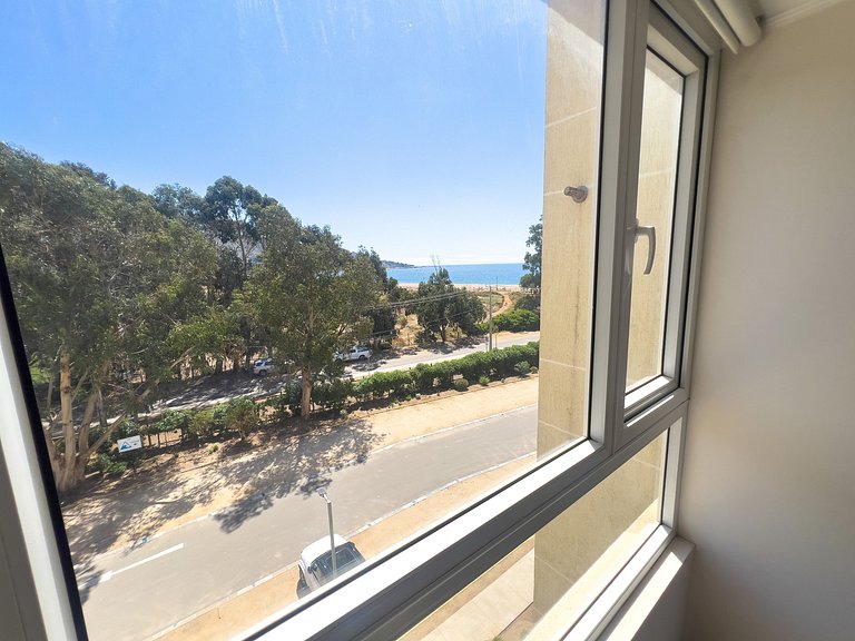 Depto para 5 con vista al mar a pasos de la playa