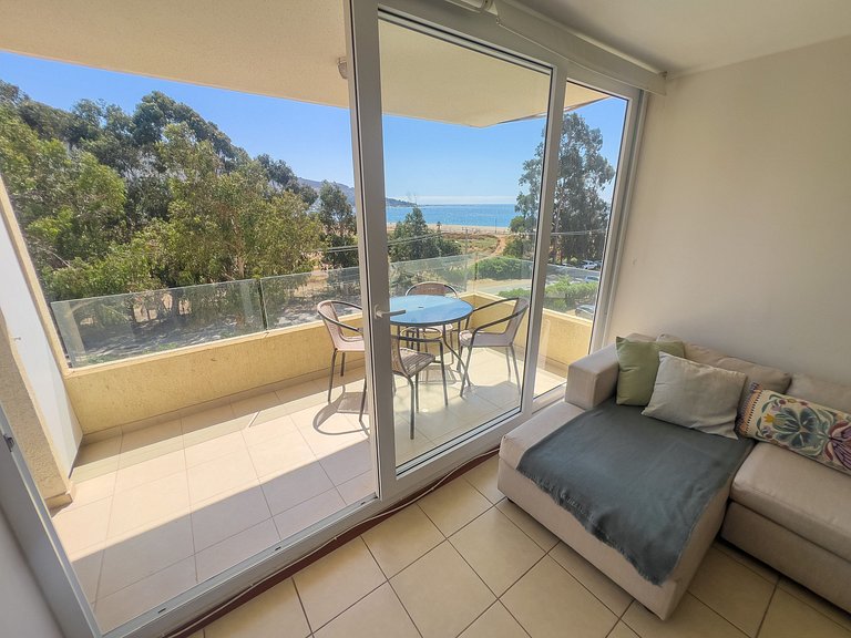 Depto para 5 con vista al mar a pasos de la playa