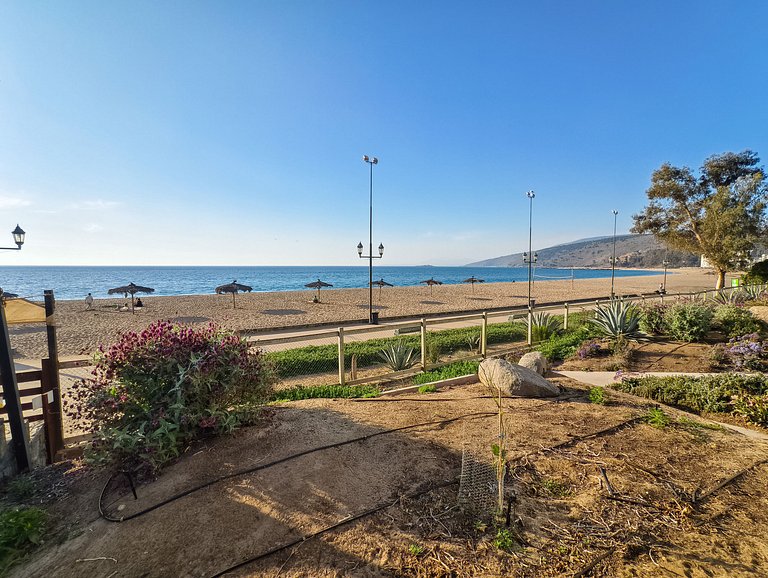 Depto para 5 con vista al mar a pasos de la playa