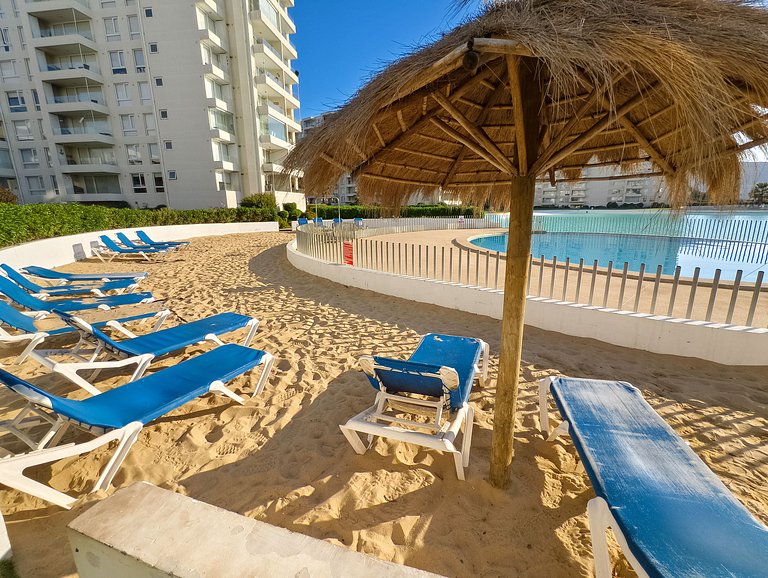 Depto para 5 con vista al mar a pasos de la playa