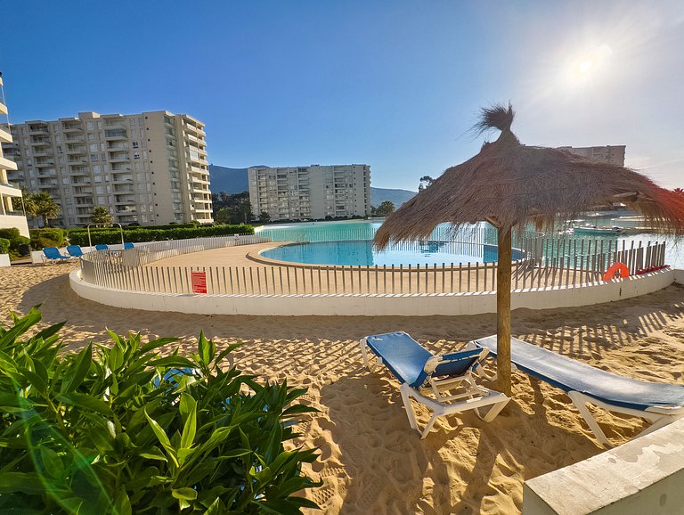 Depto para 5 con vista al mar a pasos de la playa