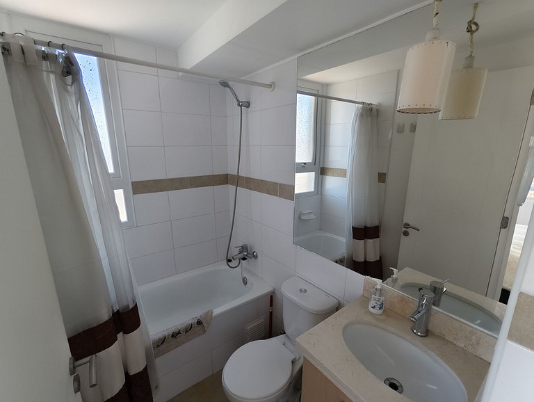 Dpto con hermosa vista a la bahía de Valpo para 6