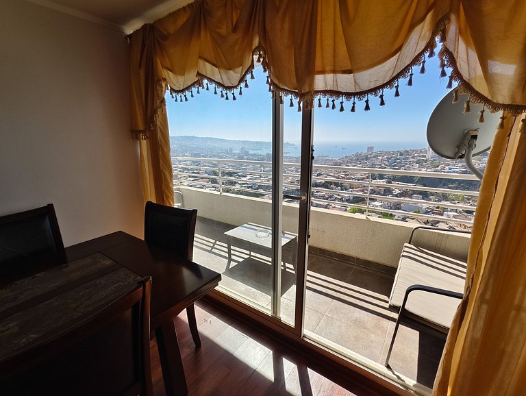 Dpto con hermosa vista a la bahía de Valpo para 6