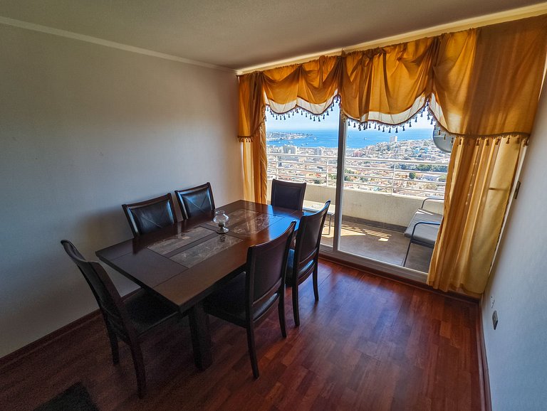 Dpto con hermosa vista a la bahía de Valpo para 6