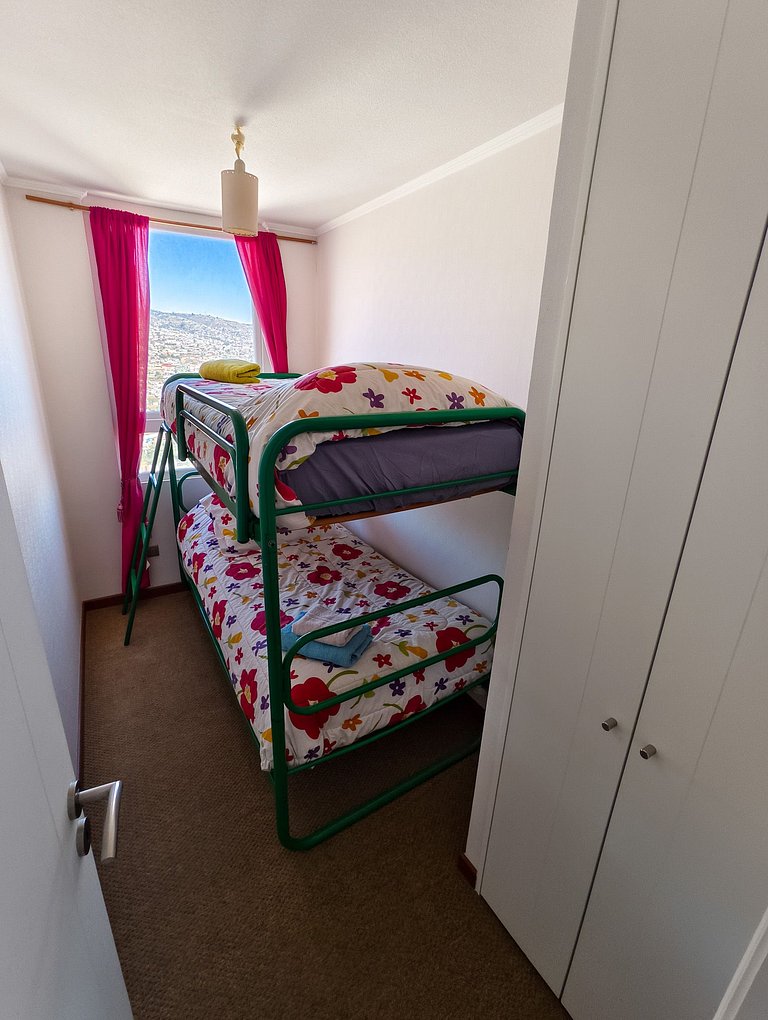 Dpto con hermosa vista a la bahía de Valpo para 6