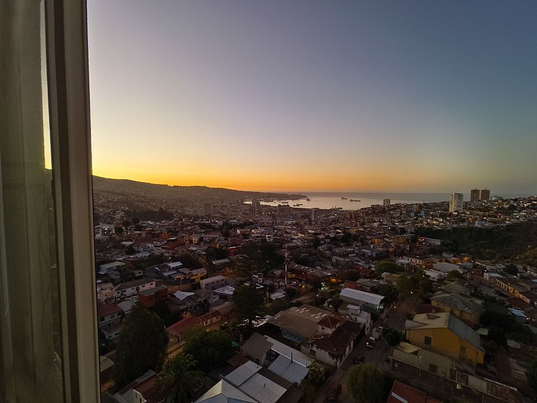 Dpto con hermosa vista a la bahía de Valpo para 6