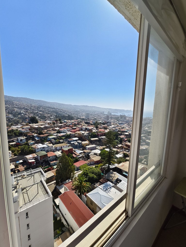 Dpto con hermosa vista a la bahía de Valpo para 6