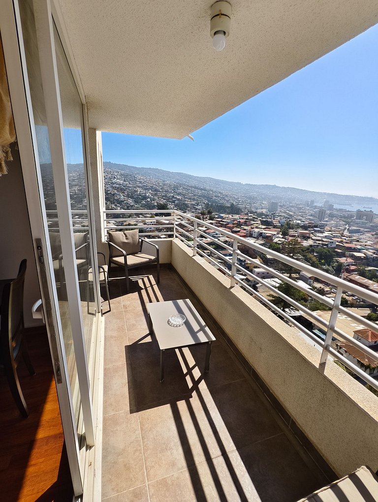 Dpto con hermosa vista a la bahía de Valpo para 6