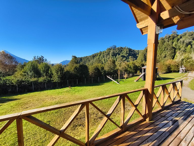 Casa Ensenada vista volcán Osorno y jardín amplio