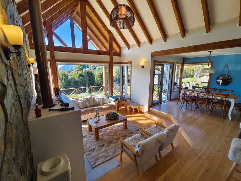 Casa Ensenada vista volcán Osorno y jardín amplio