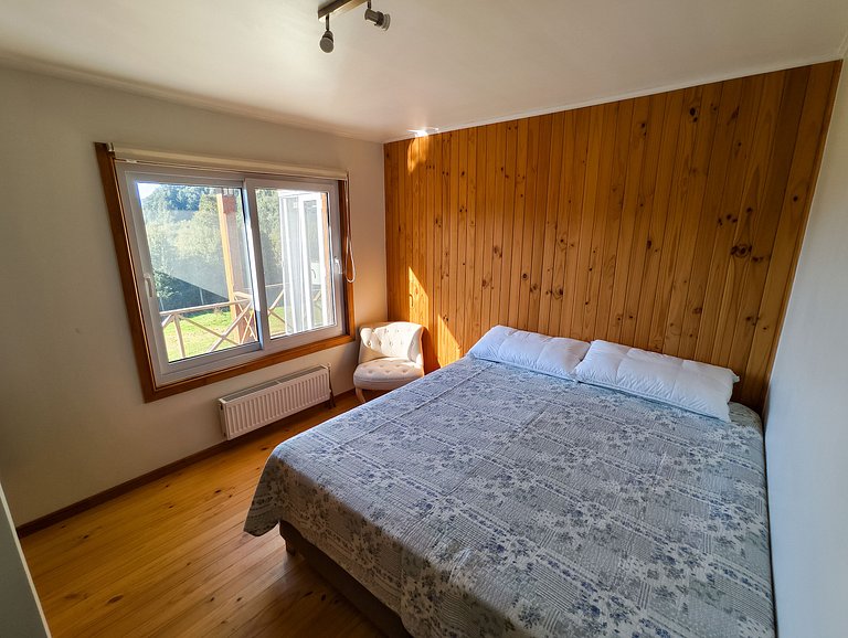 Casa Ensenada vista volcán Osorno y jardín amplio
